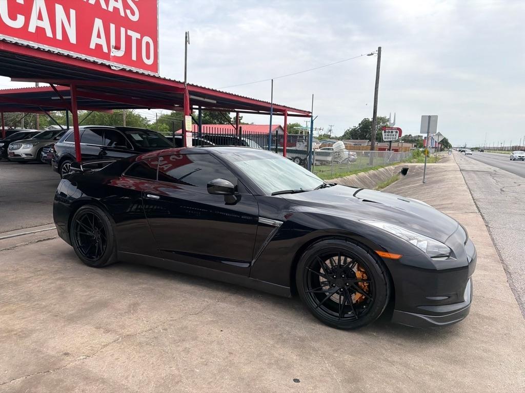Nissan GT-R Coupe 2010