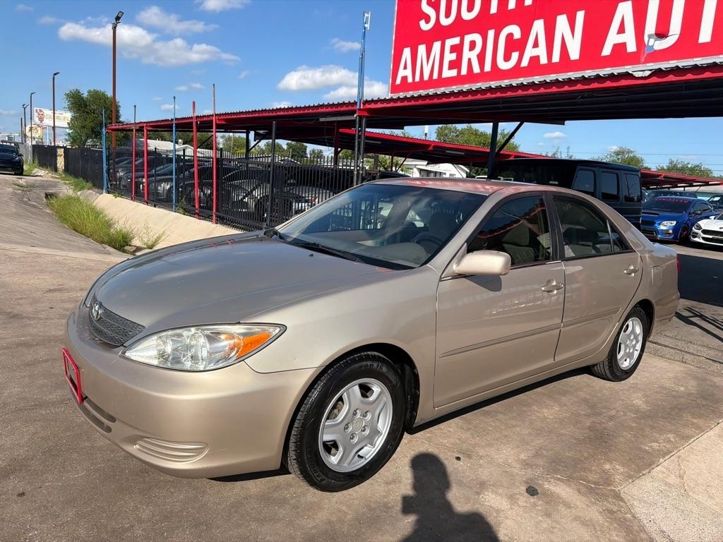Toyota Camry LE 2004