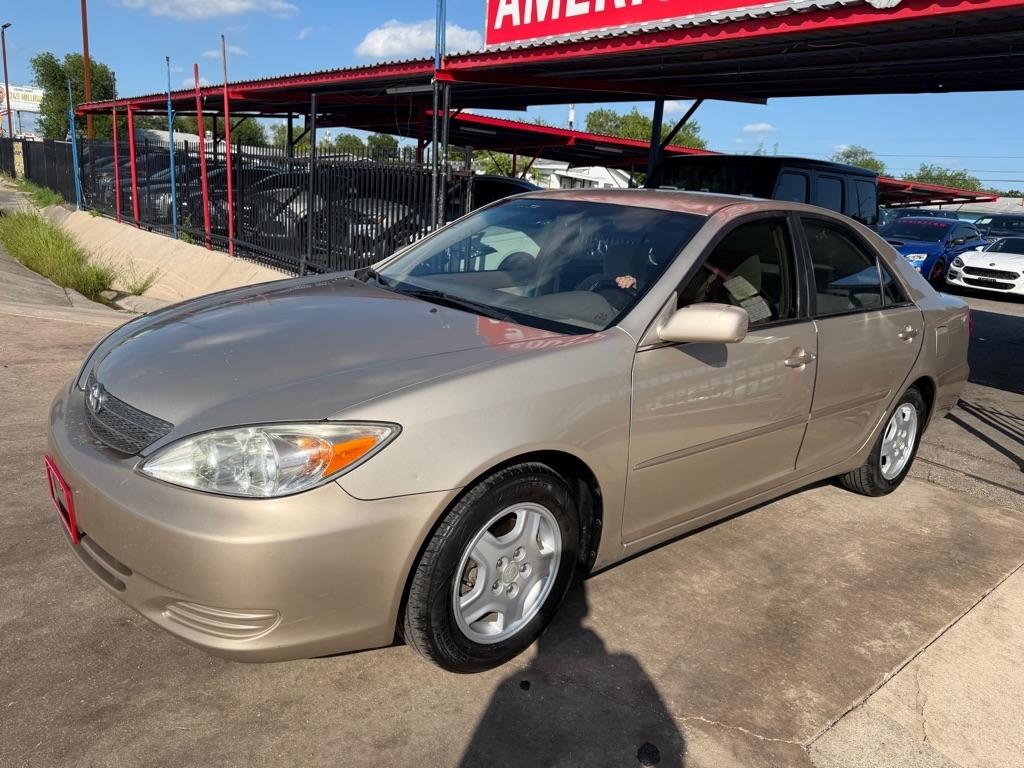 Toyota Camry LE 2004