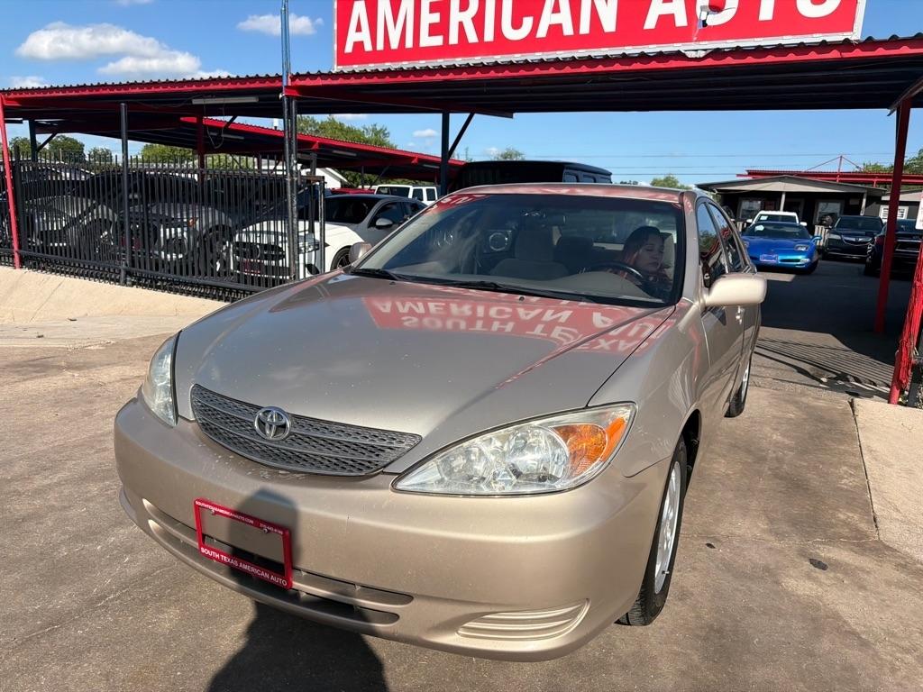 Toyota Camry LE 2004