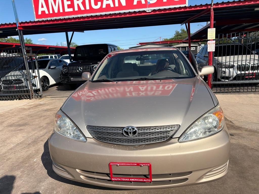 Toyota Camry LE 2004