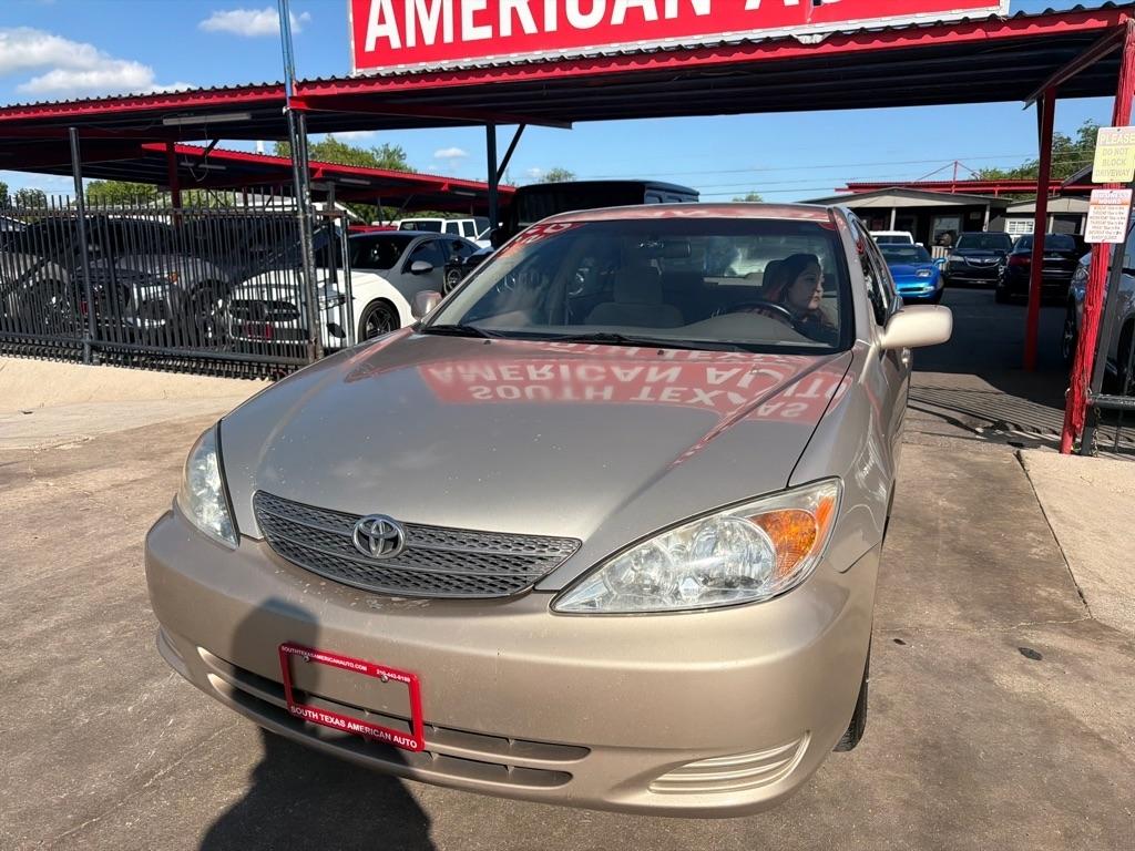 Toyota Camry LE 2004