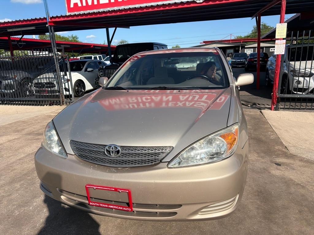 Toyota Camry LE 2004