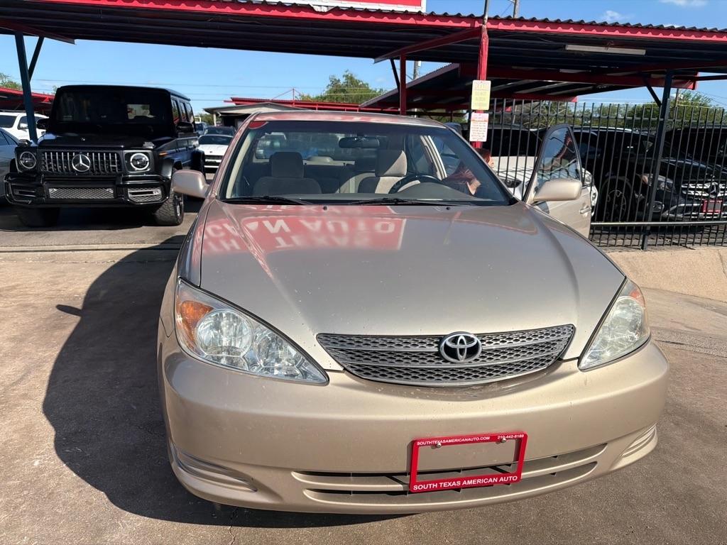 Toyota Camry LE 2004