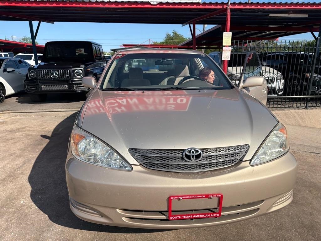 Toyota Camry LE 2004