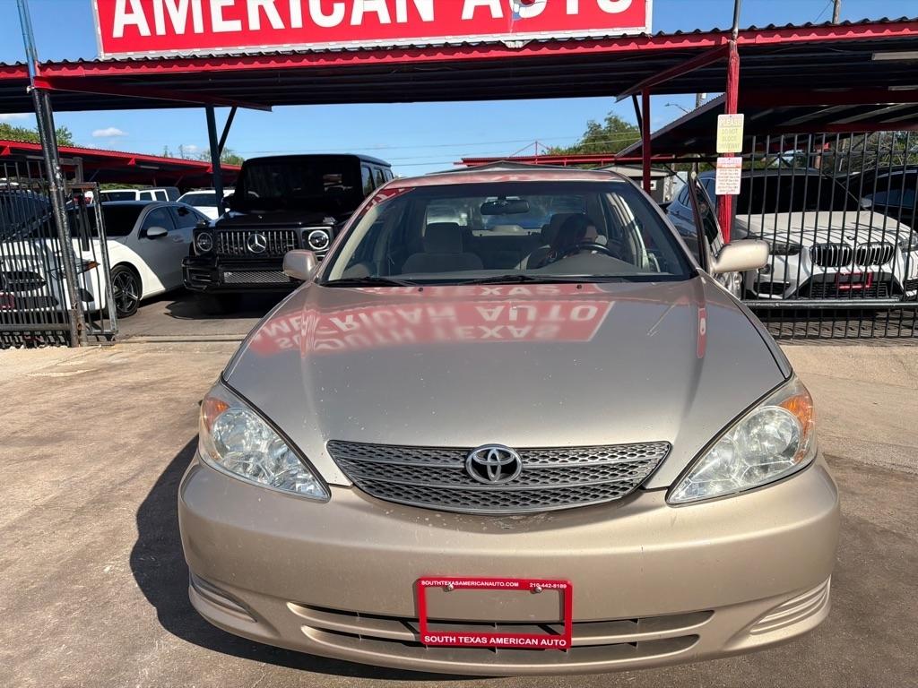 Toyota Camry LE 2004