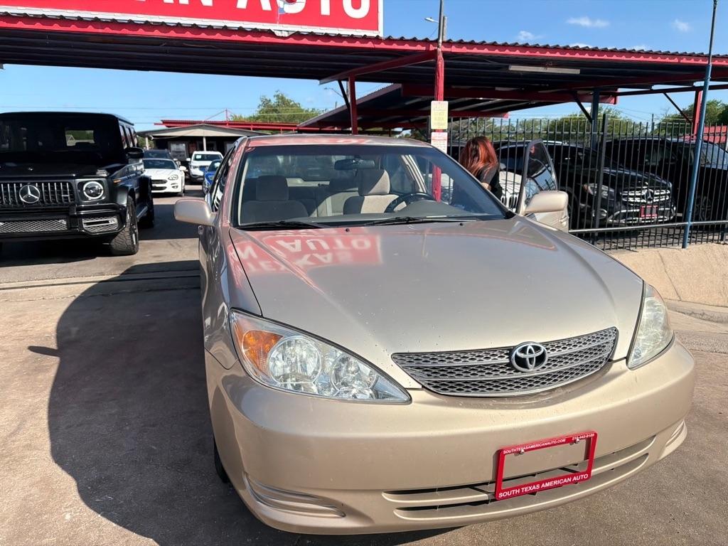Toyota Camry LE 2004