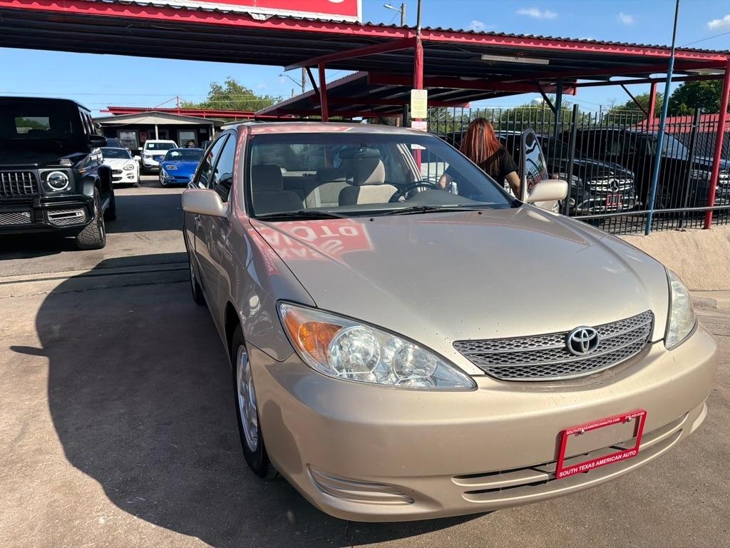 Toyota Camry LE 2004