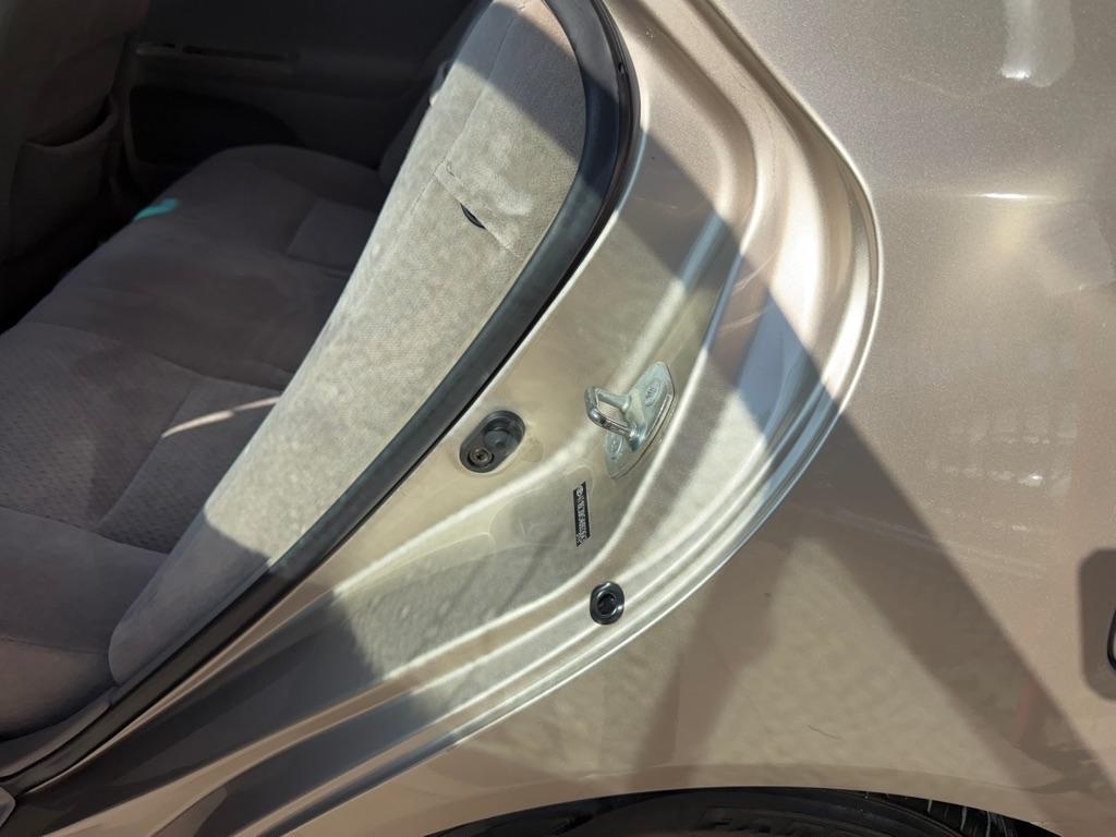 Toyota Camry LE 2004