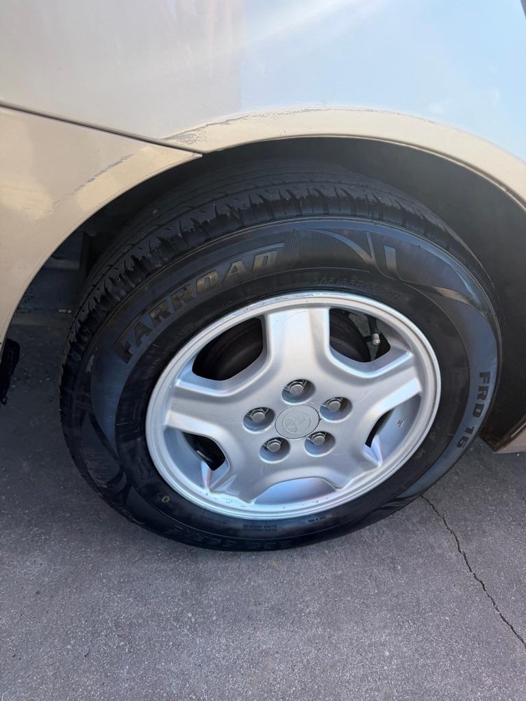 Toyota Camry LE 2004