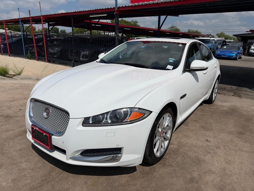 2015 Jaguar XF-Series XF 2.0L I4T Premium