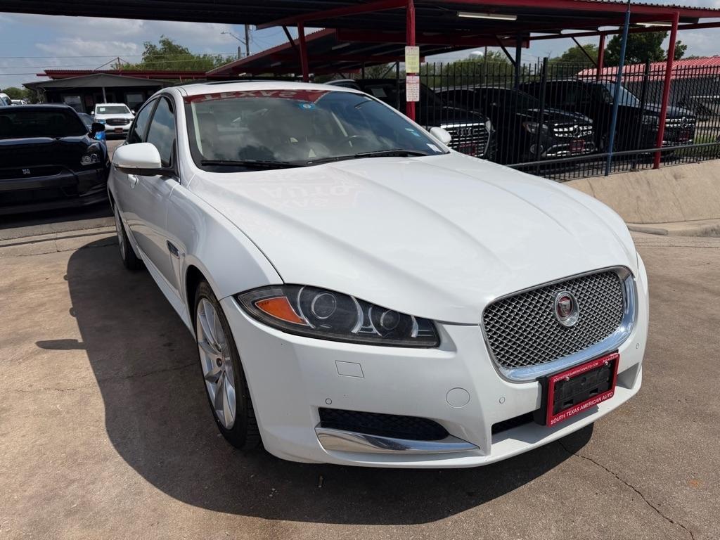 Jaguar XF-Series XF 2.0L I4T Premium 2015