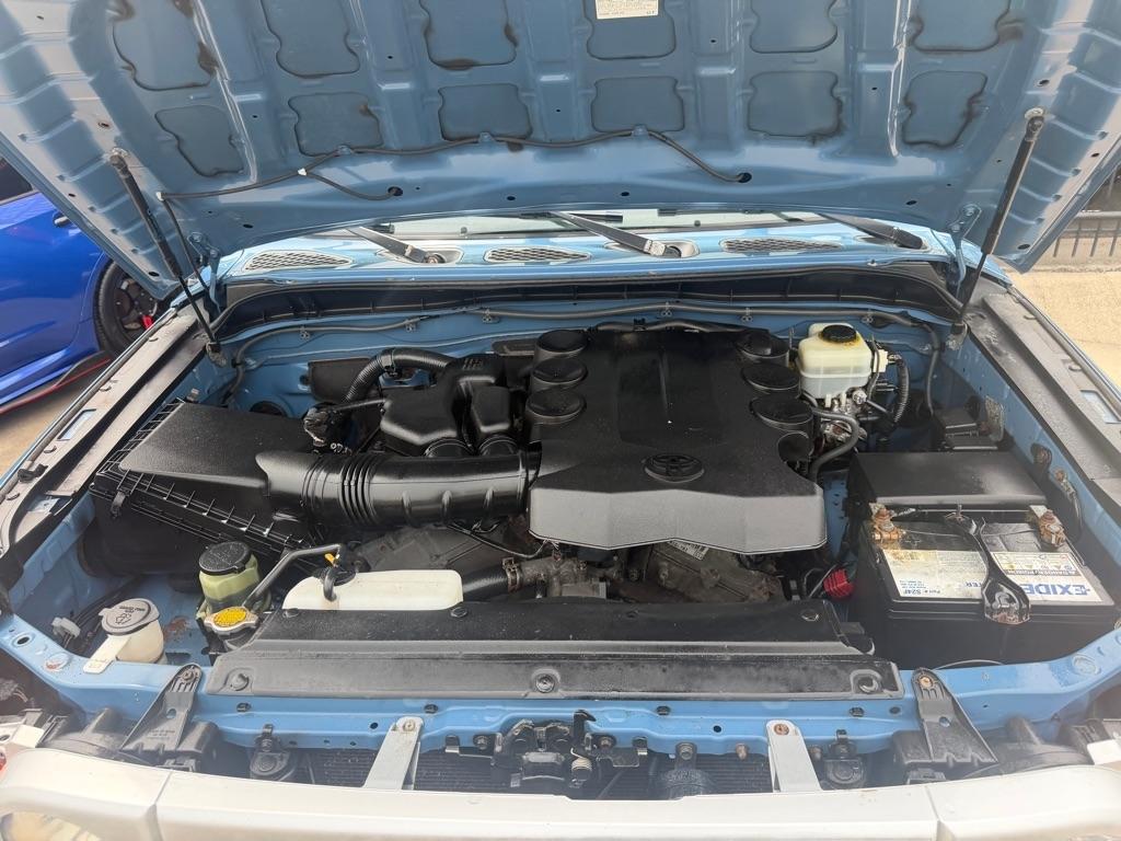 Toyota FJ Cruiser 4WD MT 2012