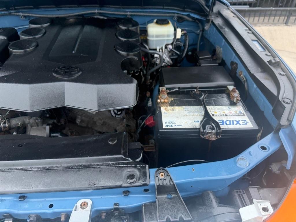 Toyota FJ Cruiser 4WD MT 2012
