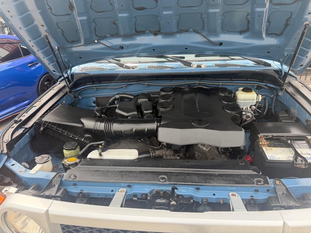 Toyota FJ Cruiser 4WD MT 2012