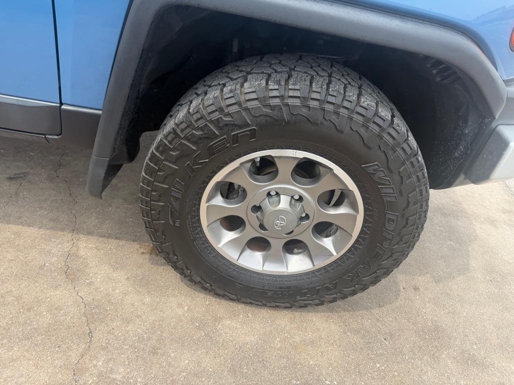 Toyota FJ Cruiser 4WD MT 2012