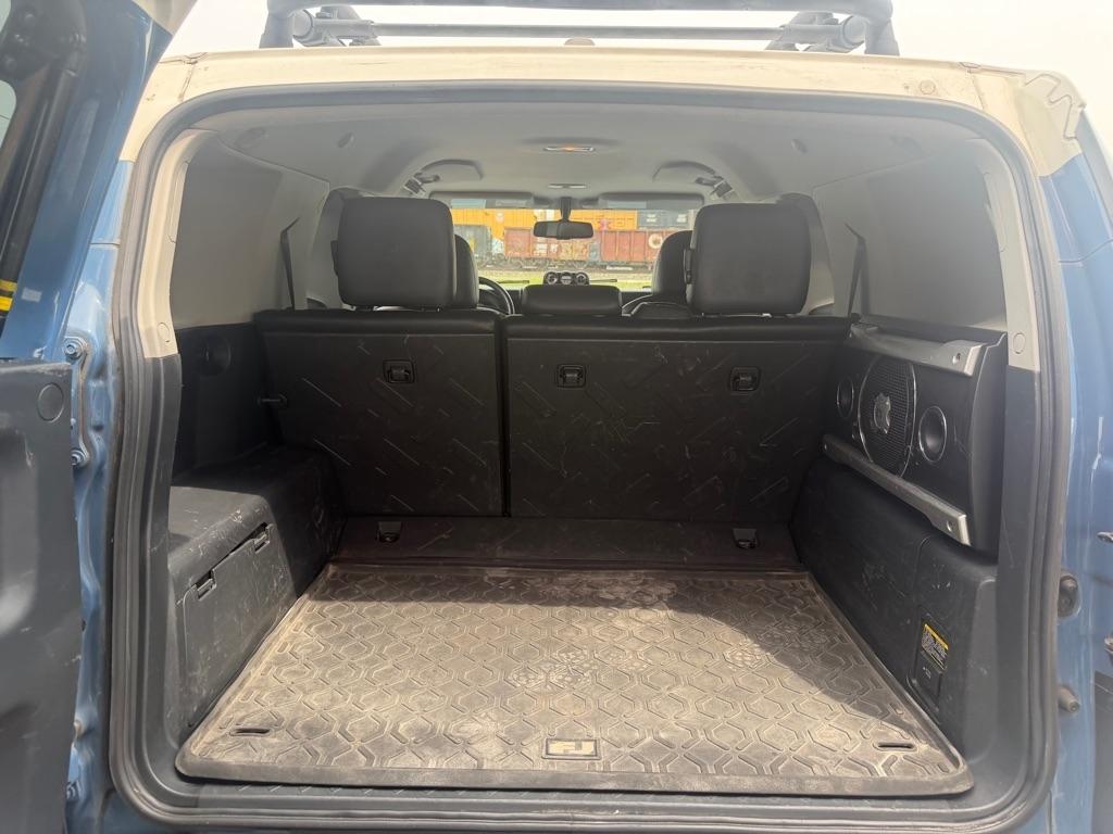 Toyota FJ Cruiser 4WD MT 2012