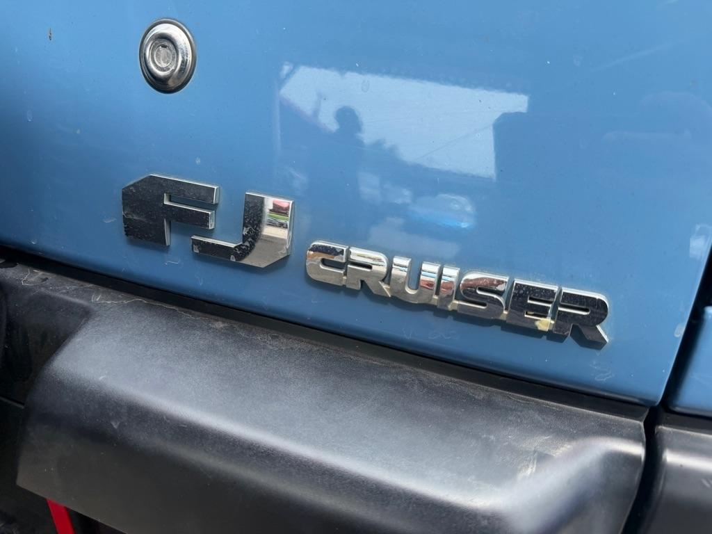 Toyota FJ Cruiser 4WD MT 2012