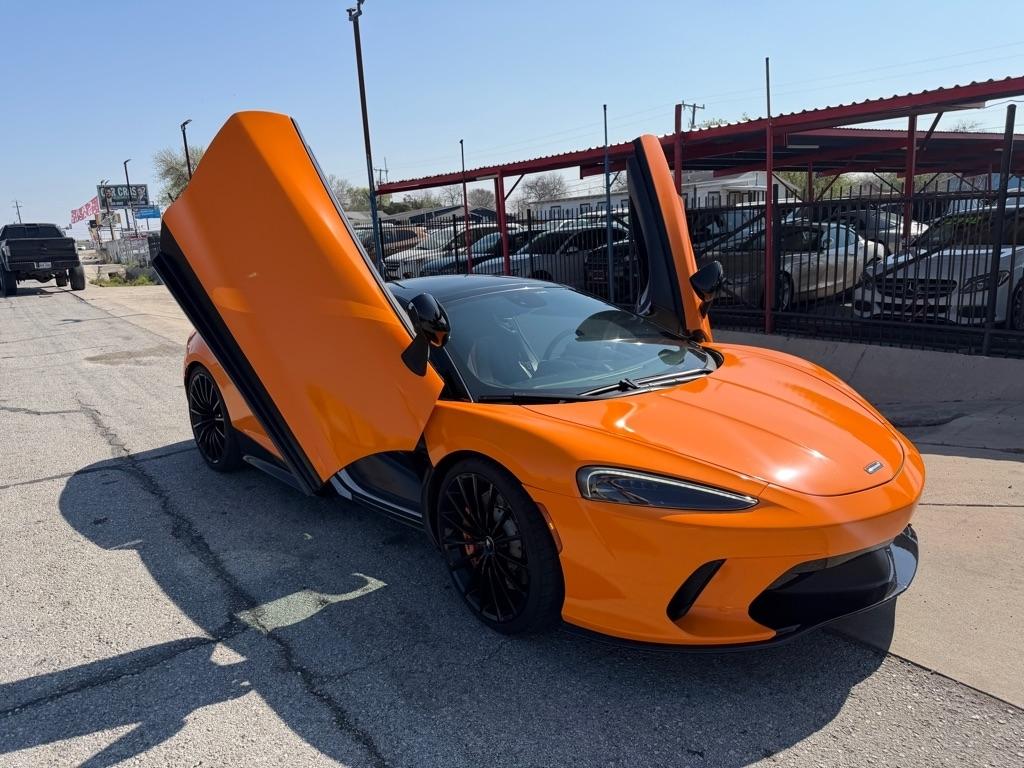 2020 McLaren GT Base