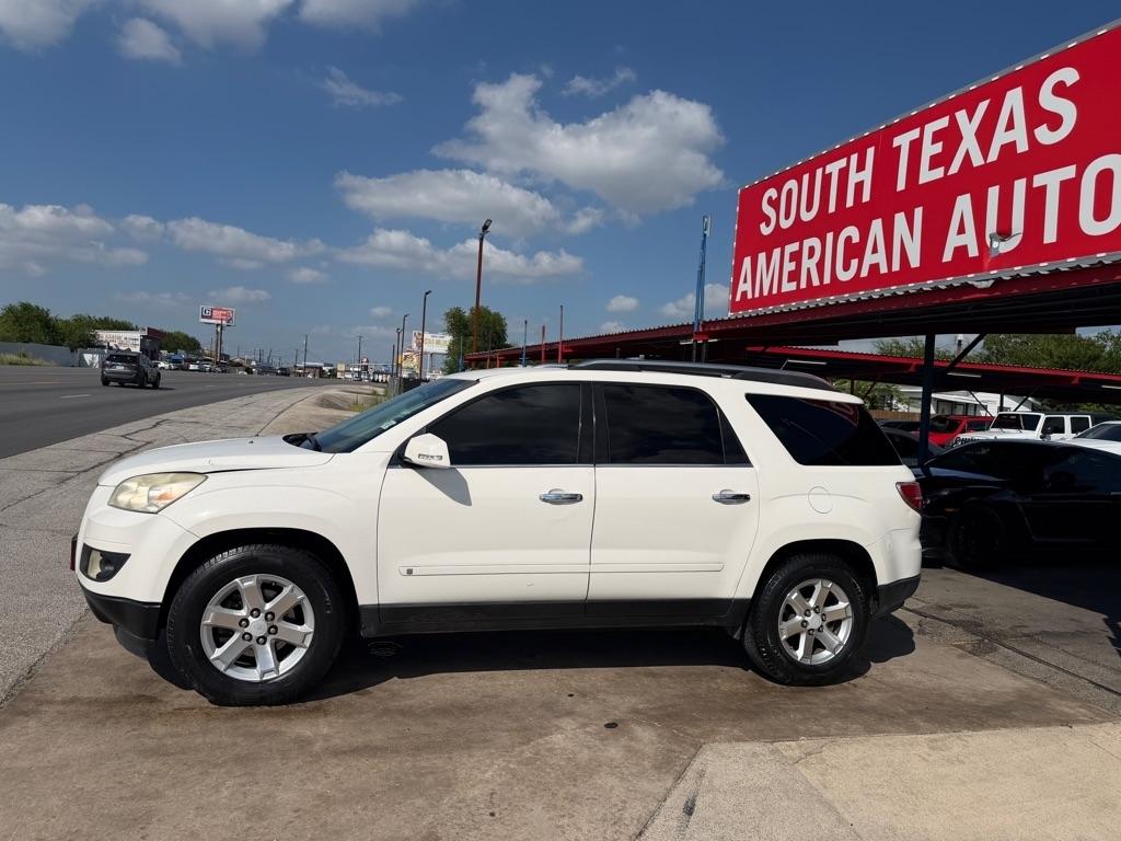 Saturn Outlook XR FWD 2008