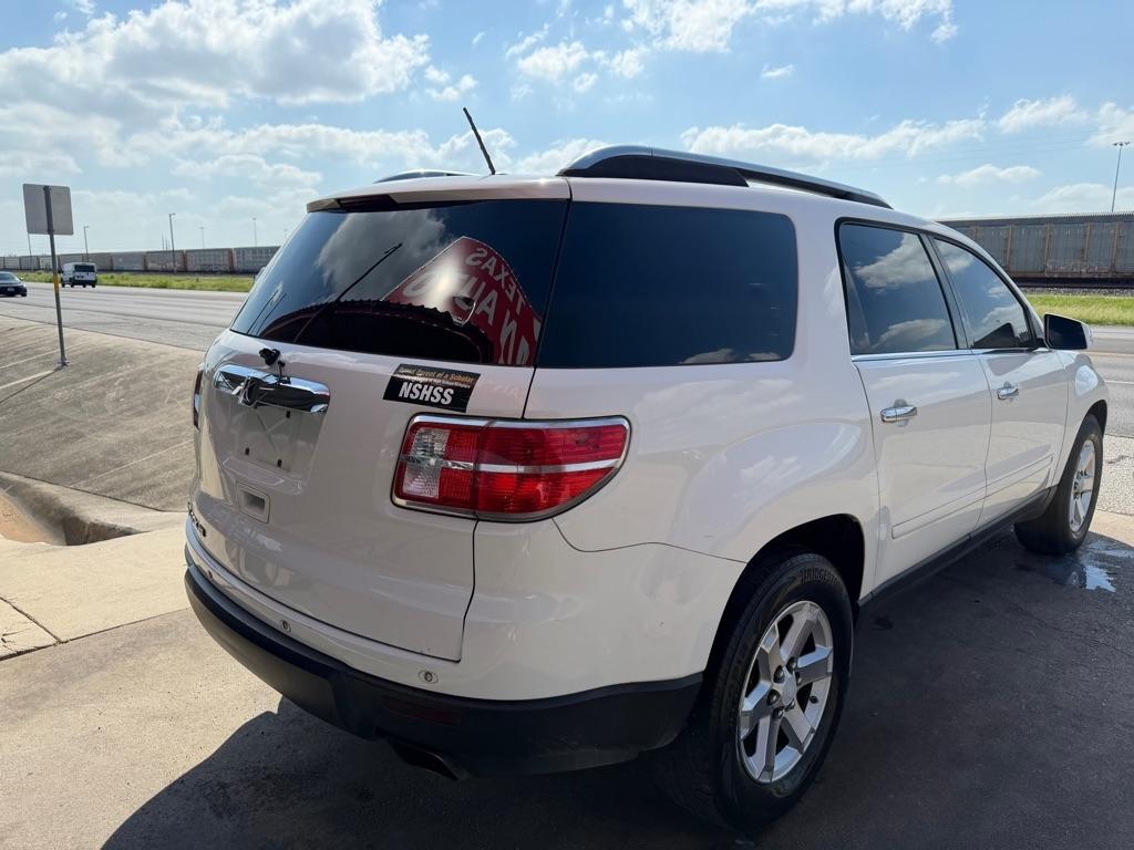 Saturn Outlook XR FWD 2008