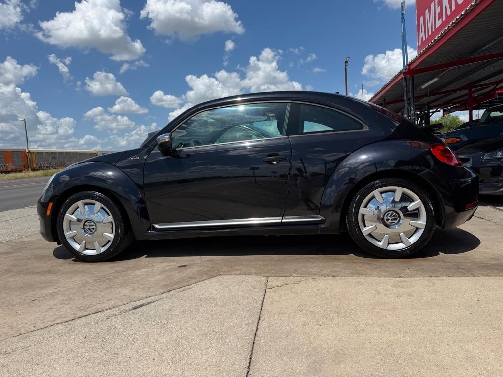 Volkswagen Beetle 2.0T Turbo 2013