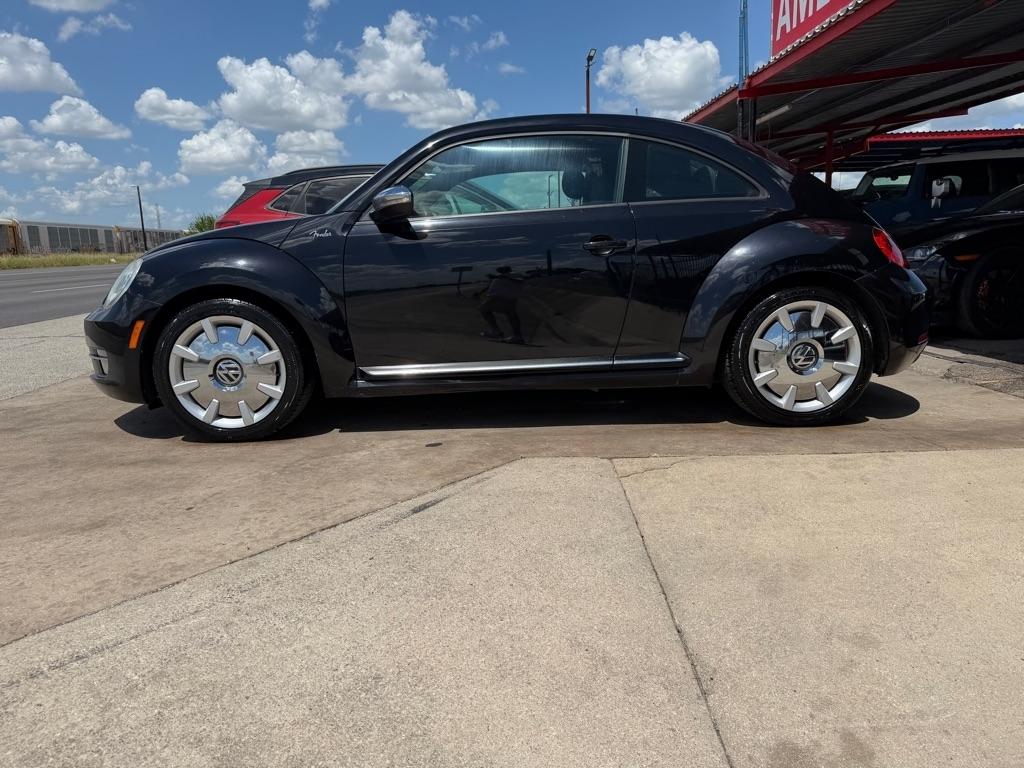 Volkswagen Beetle 2.0T Turbo 2013