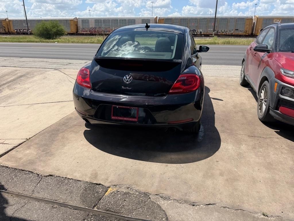 Volkswagen Beetle 2.0T Turbo 2013