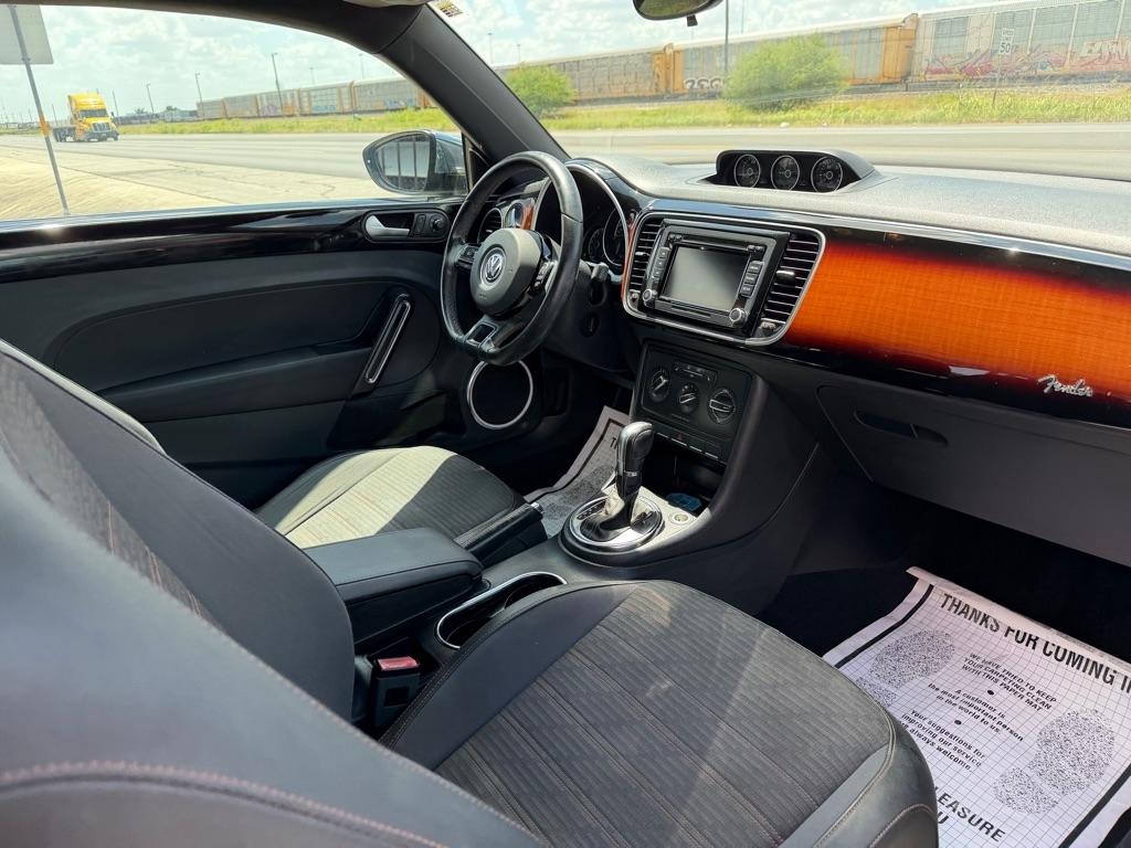 Volkswagen Beetle 2.0T Turbo 2013