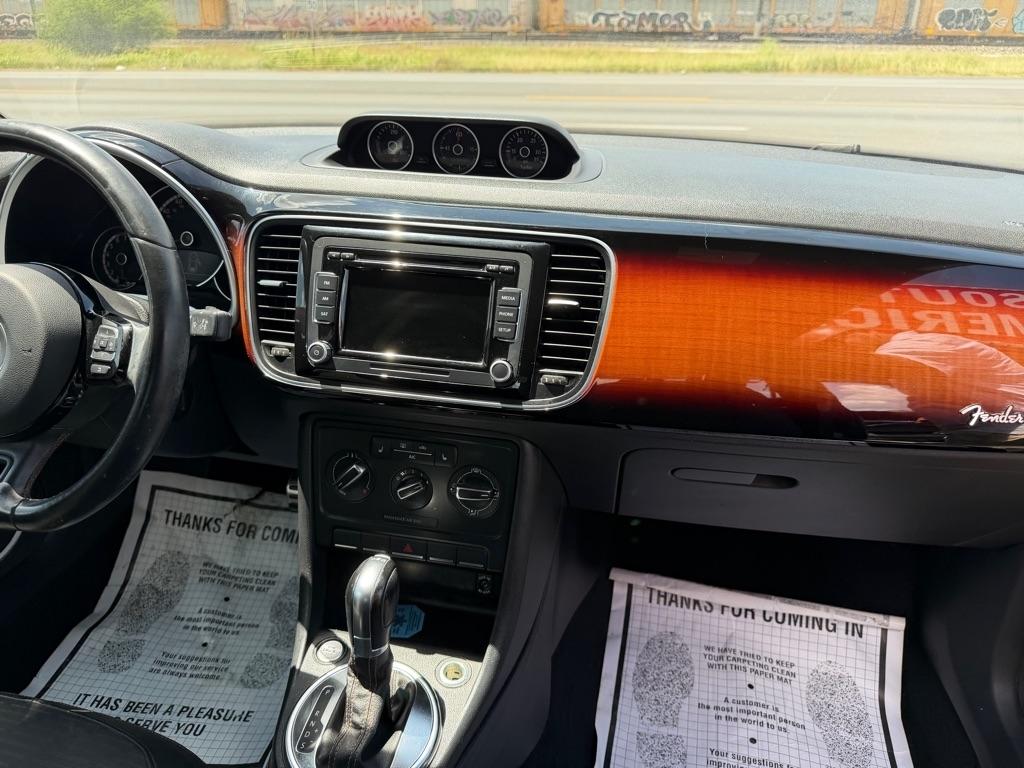 Volkswagen Beetle 2.0T Turbo 2013