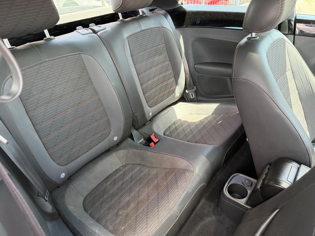 Volkswagen Beetle 2.0T Turbo 2013