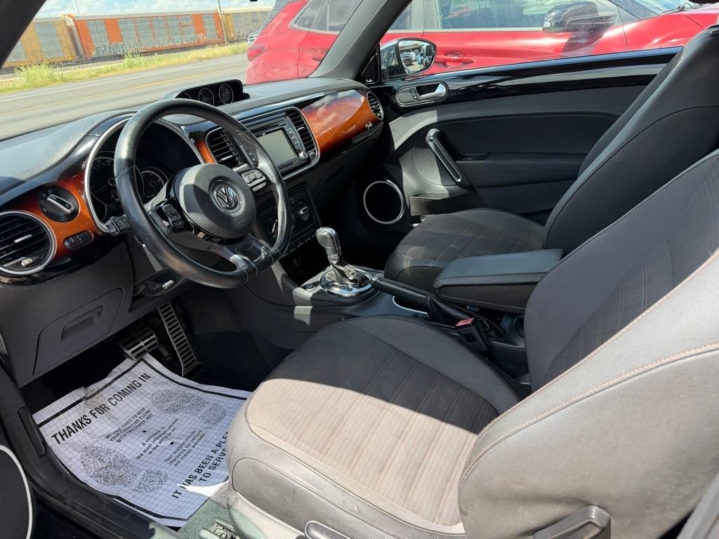 Volkswagen Beetle 2.0T Turbo 2013