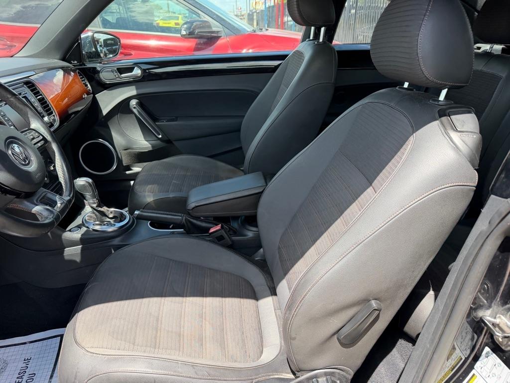 Volkswagen Beetle 2.0T Turbo 2013