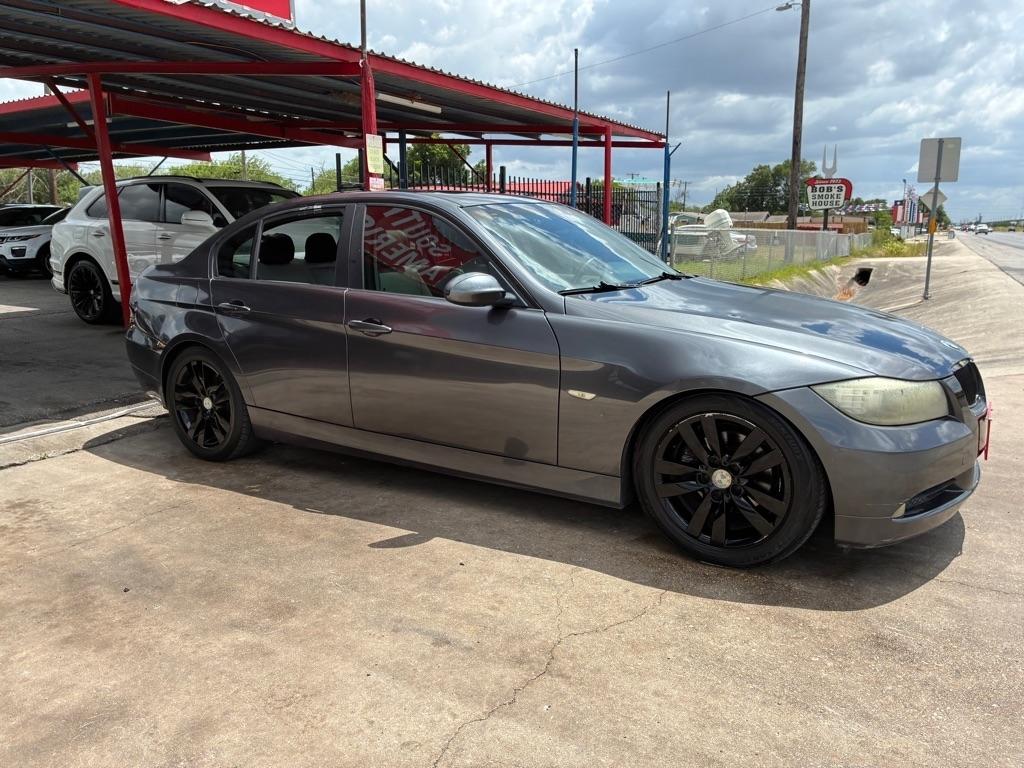 BMW 3-Series 325i Sedan 2006