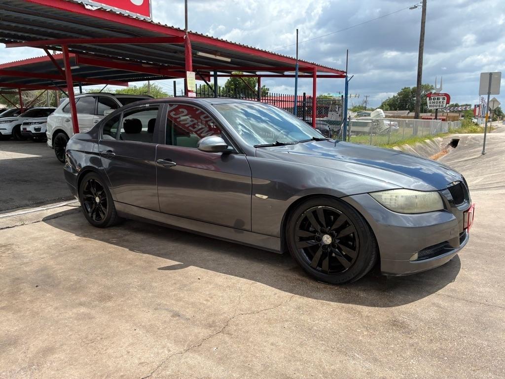 BMW 3-Series 325i Sedan 2006