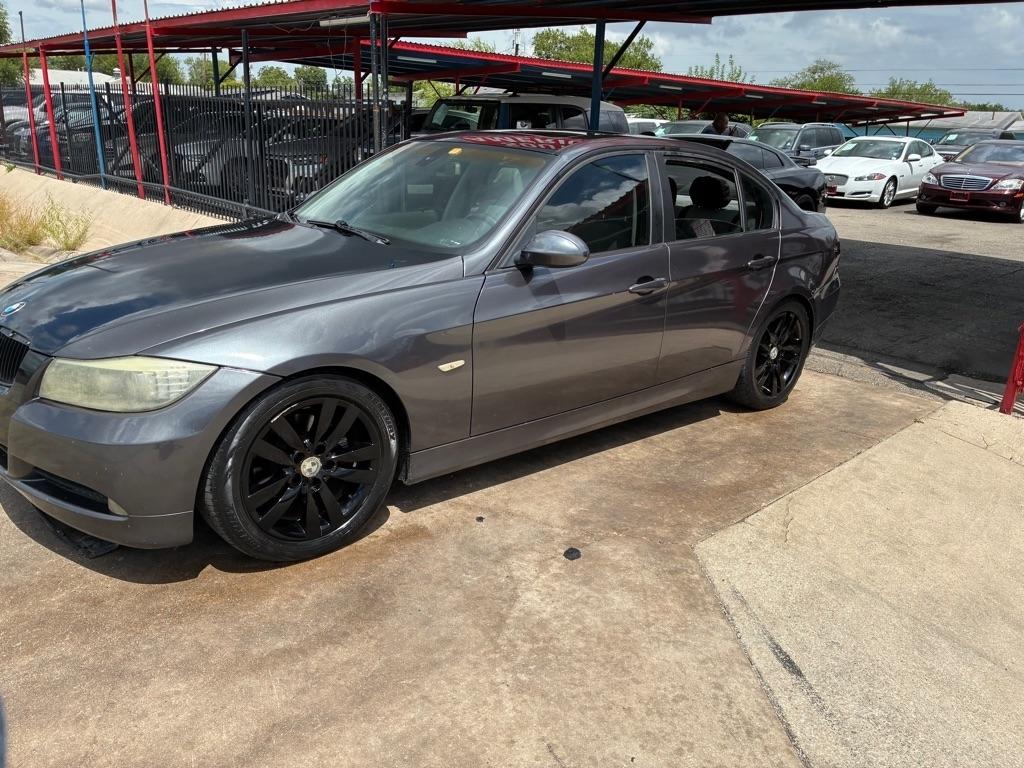 BMW 3-Series 325i Sedan 2006