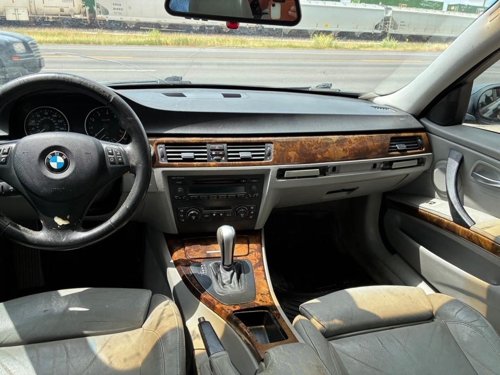 BMW 3-Series 325i Sedan 2006