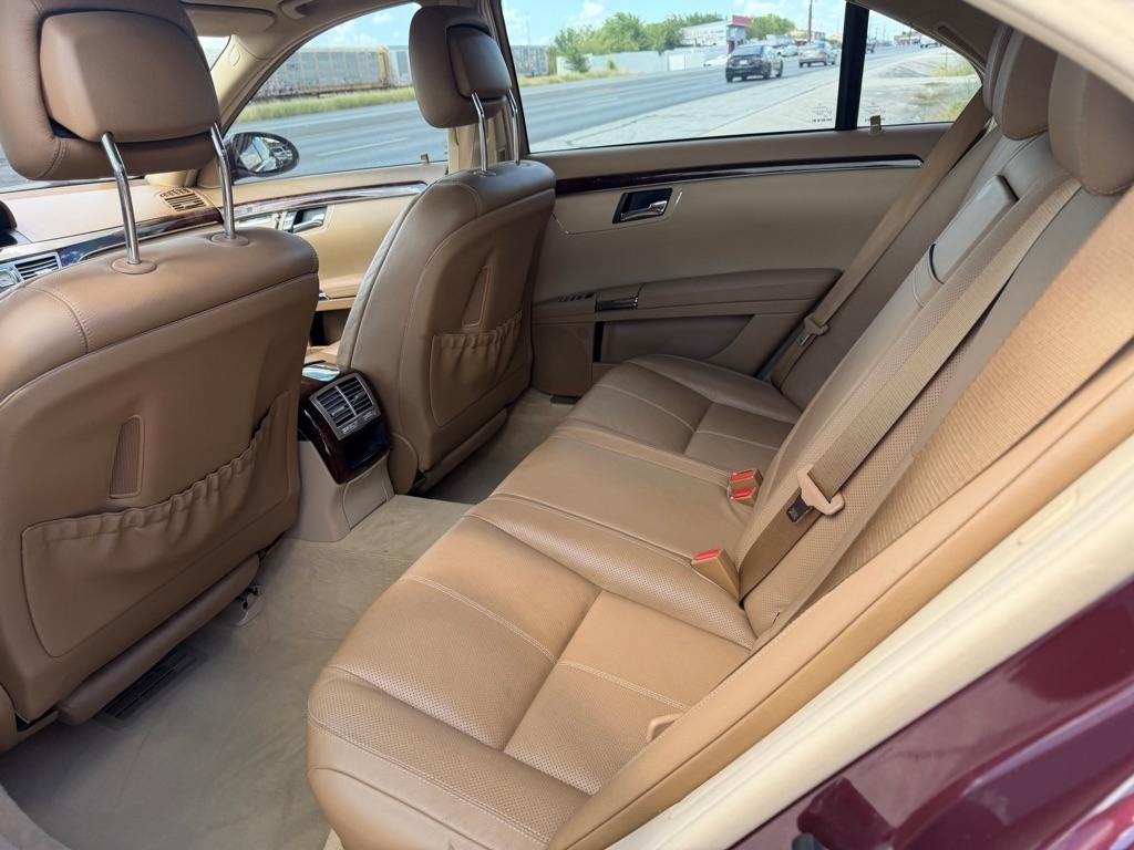 Mercedes-Benz S-Class S550 2008