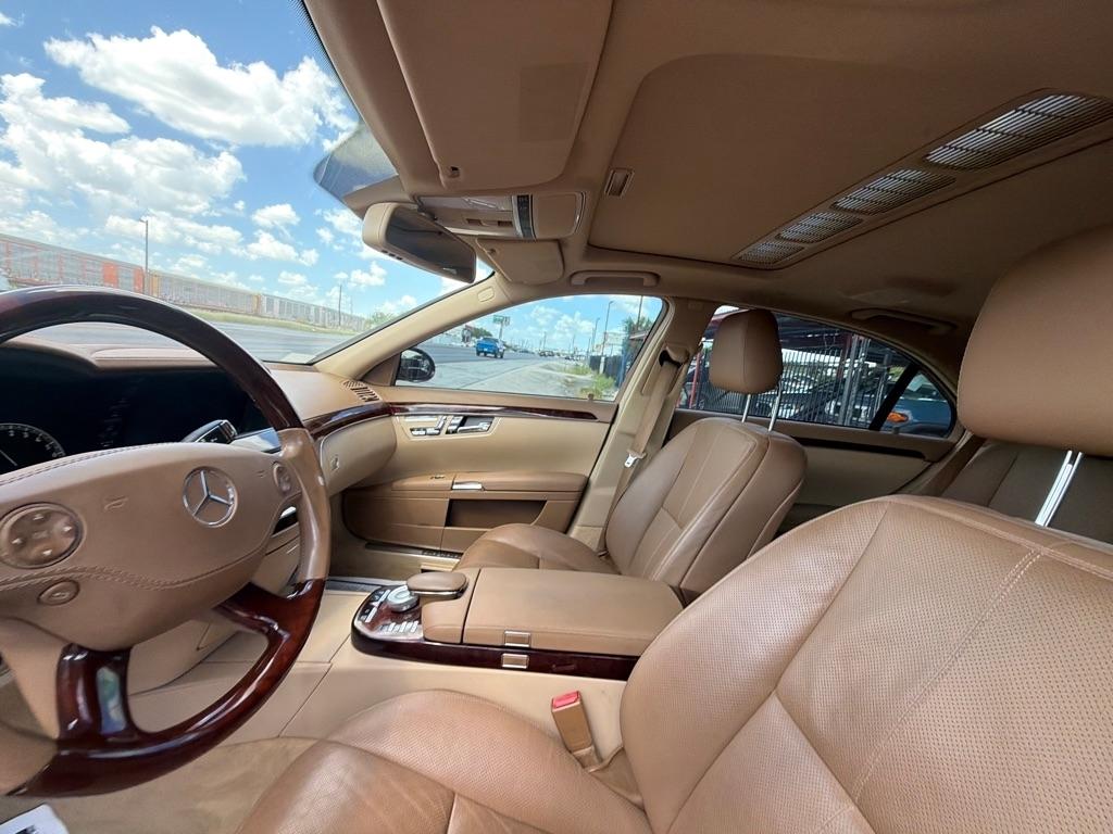 Mercedes-Benz S-Class S550 2008
