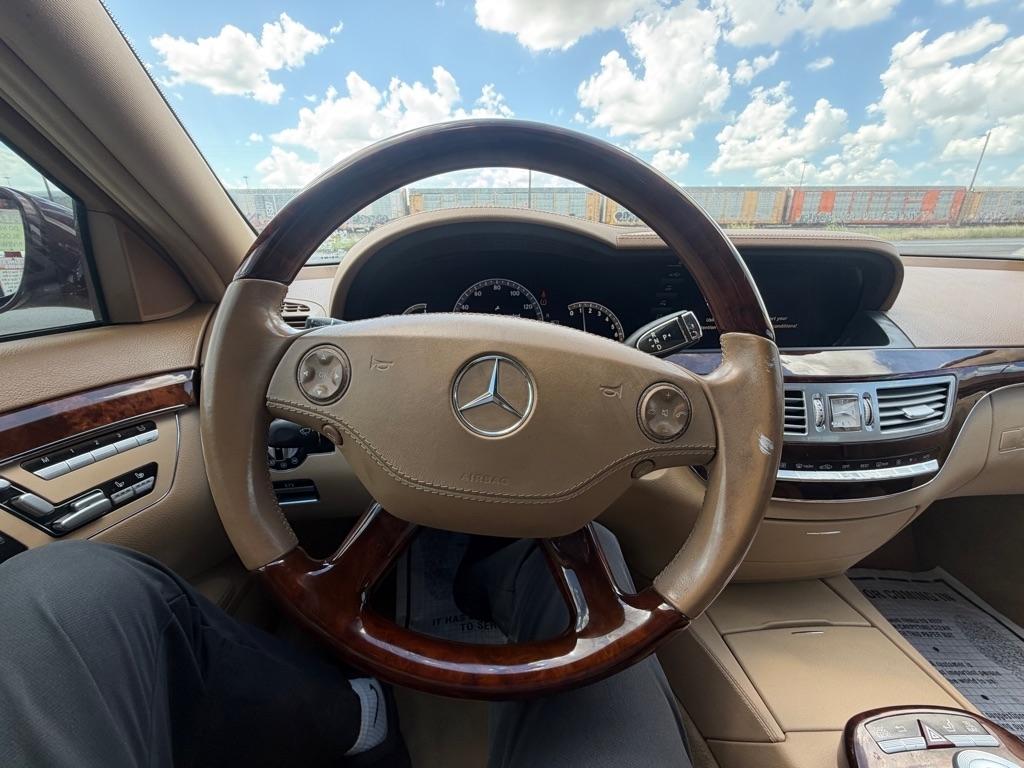Mercedes-Benz S-Class S550 2008