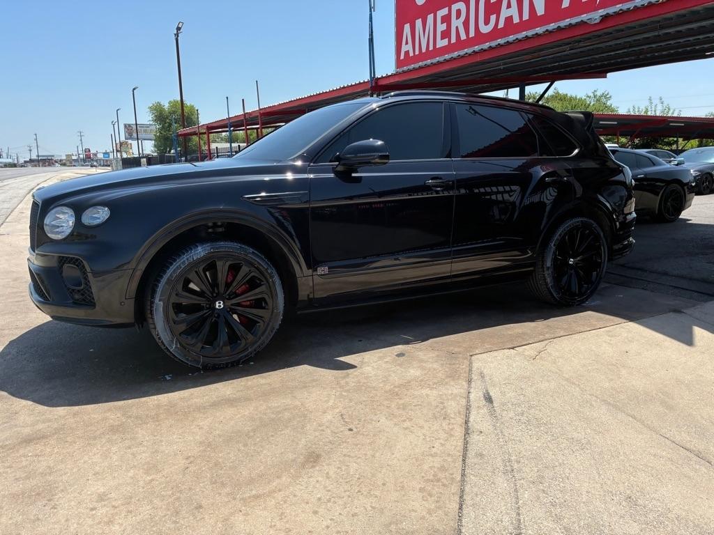 Bentley Bentayga Base 2021