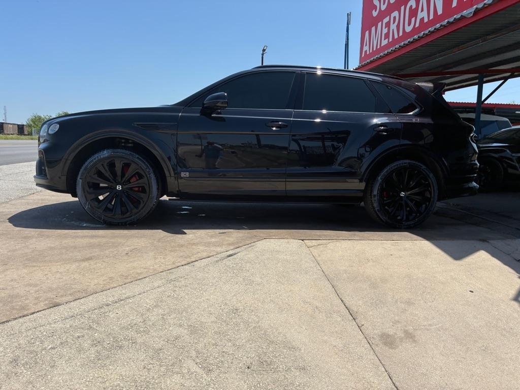 Bentley Bentayga Base 2021