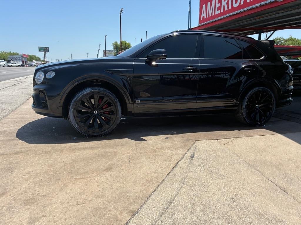 Bentley Bentayga Base 2021
