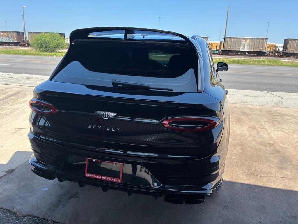 Bentley Bentayga Base 2021