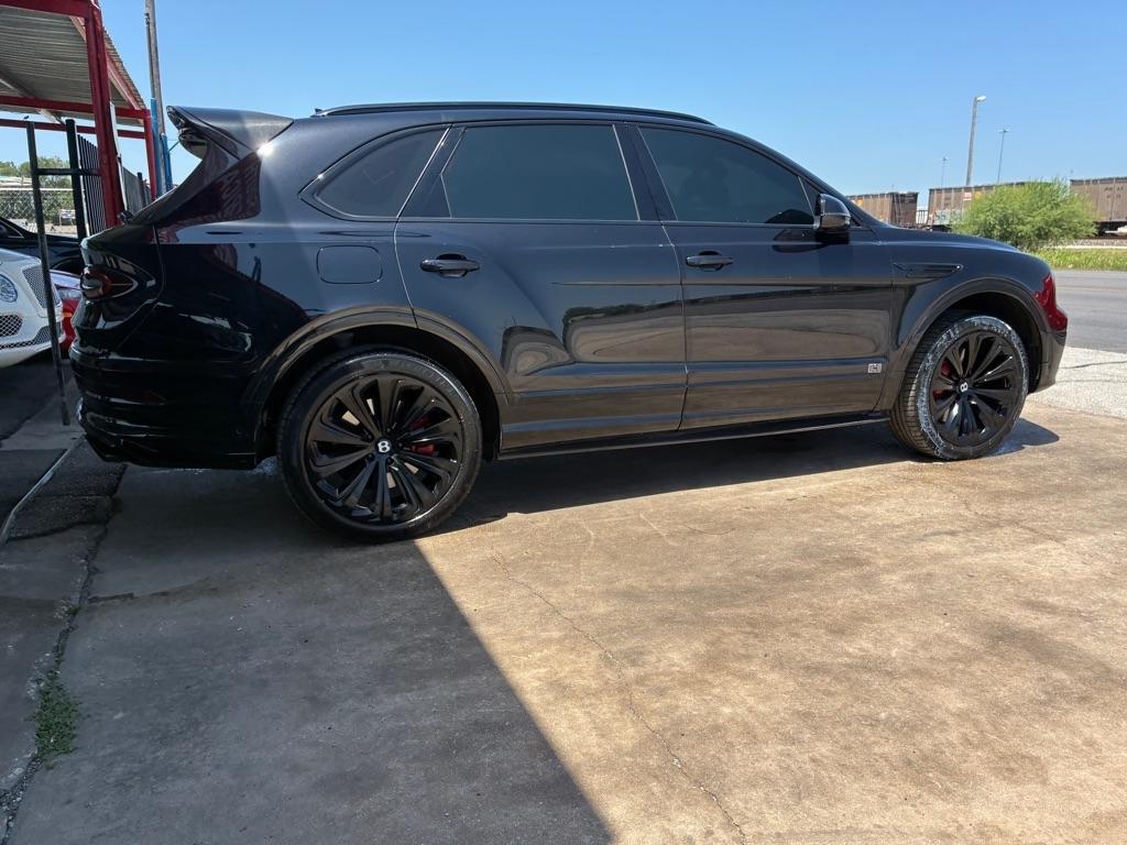 Bentley Bentayga Base 2021
