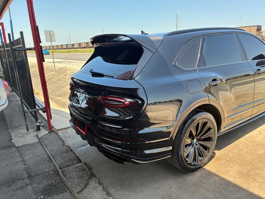 Bentley Bentayga Base 2021