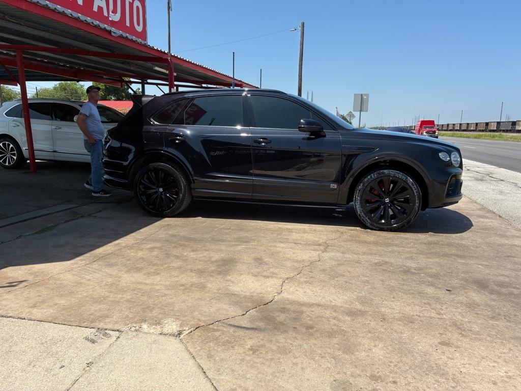 Bentley Bentayga Base 2021