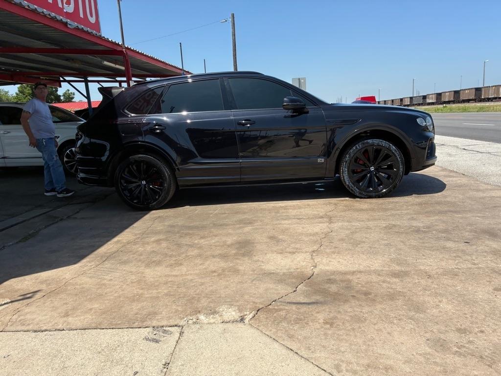 Bentley Bentayga Base 2021