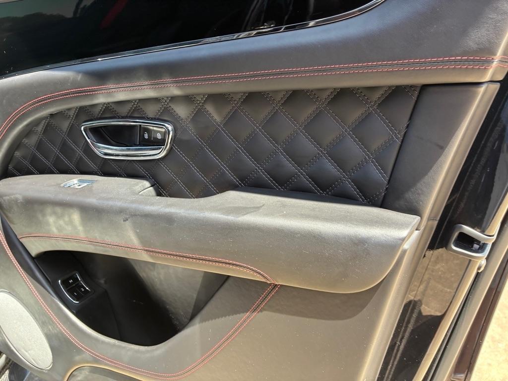 Bentley Bentayga Base 2021