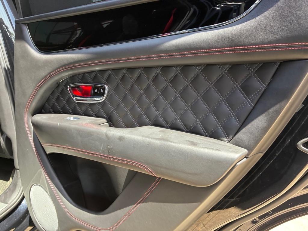 Bentley Bentayga Base 2021